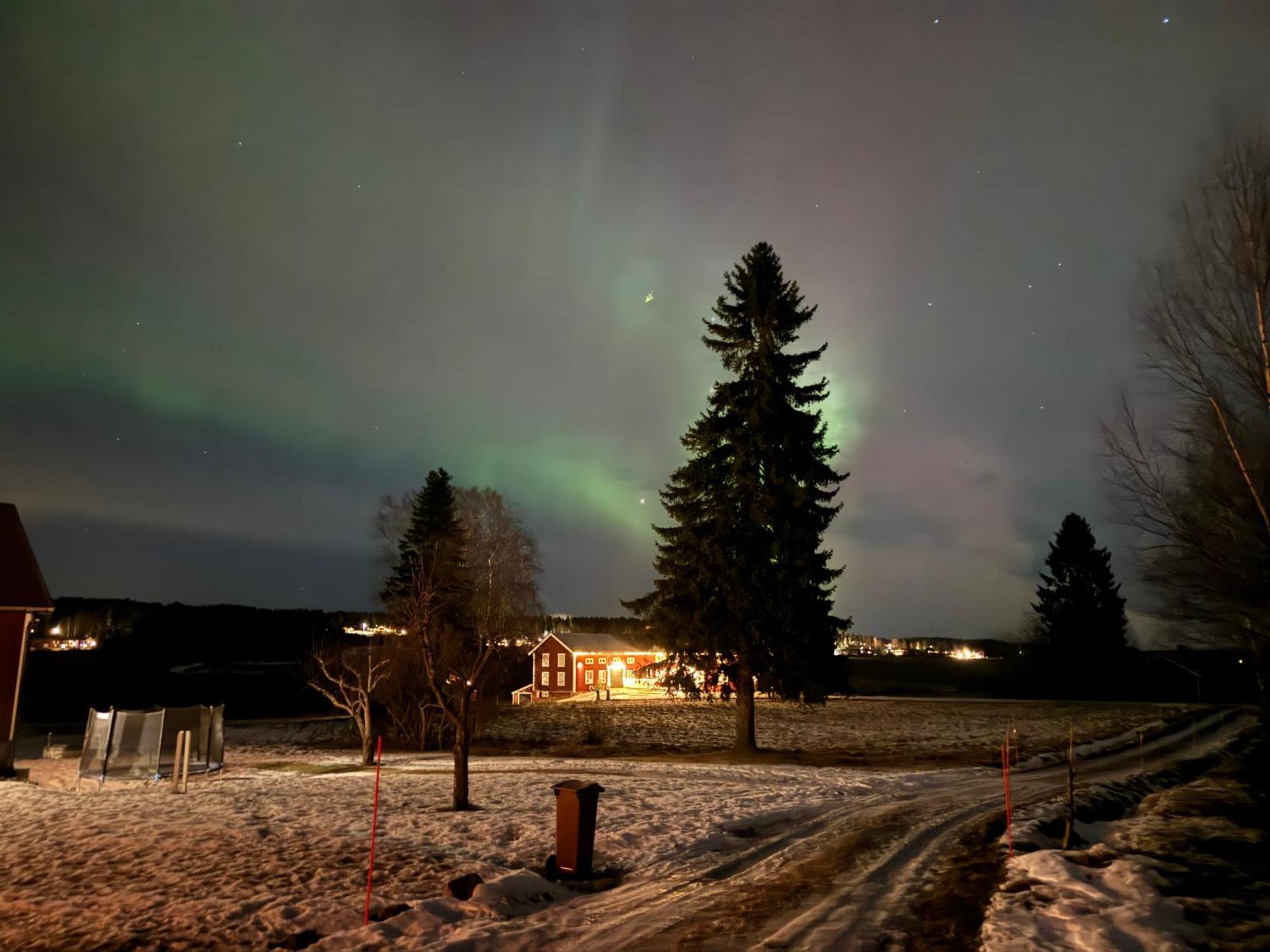 Ett Hus Med 3 Sovrum Med Supersnabba Internet Fiberanslutningen 1000Mb-100Mb I Hoeg, 7 Minuter Fran Hudiksvall Extérieur photo