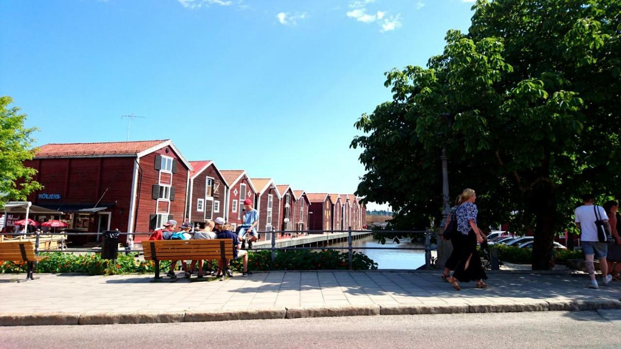 Ett Hus Med 3 Sovrum Med Supersnabba Internet Fiberanslutningen 1000Mb-100Mb I Hoeg, 7 Minuter Fran Hudiksvall Extérieur photo
